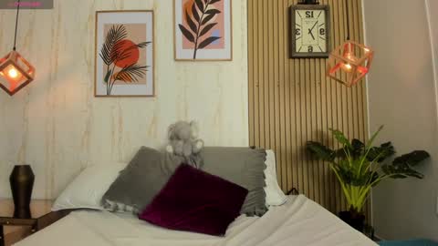 Jessica Pethersson  online show from 10, 12, 2024