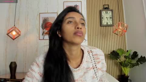 Jessica Pethersson  online show from 20, 12, 2024