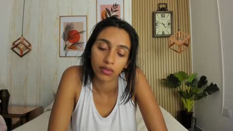 Jessica Pethersson  online show from 24, 12, 2024