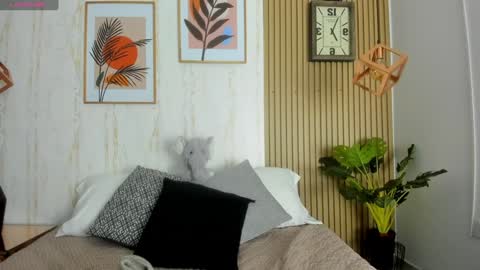 Jessica Pethersson  online show from 19, 1, 2025