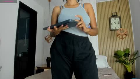 Jessica Pethersson  online show from 19, 1, 2025