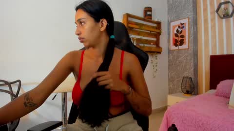 Jessica Pethersson  online show from 28, 1, 2025