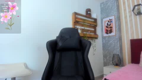 Jessica Pethersson  online show from 3, 2, 2025