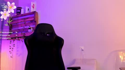 Jessica Pethersson  online show from 8, 2, 2025