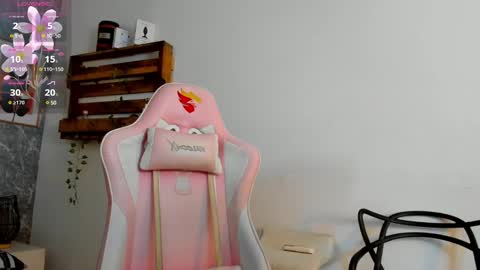 Jessica Pethersson  online show from 18, 2, 2025