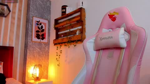 Jessica Pethersson  online show from 27, 2, 2025