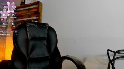 Jessica Pethersson  online show from 6, 3, 2025