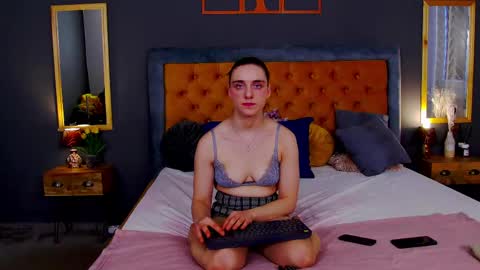 Snapshot of jessica_whitte_ chatting on 10, 5, 2026 Jessica White online show from 10, 5, 2026