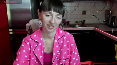 jessicaforris online show from 19, 2, 2025