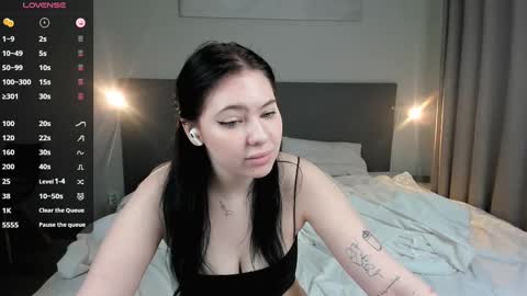 JessicaMooon online show from 25, 2, 2025