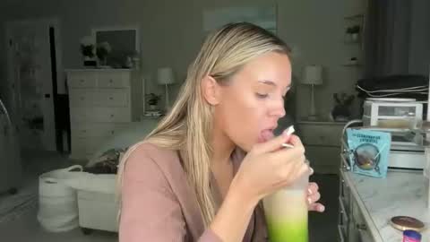 Jessica Parker online show from 12, 11, 2025