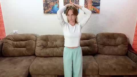 Snapshot of jessicavernes chatting on 8, 7, 2026 Hi my names Jessica online show from 8, 7, 2026