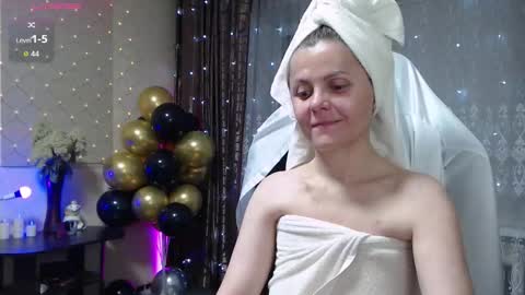 Snapshot of jessiemays chatting on 13, 9, 2025 Jess online show from 13, 9, 2025