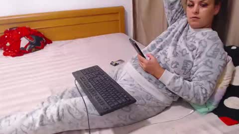 jessiestar3 online show from 8, 10, 2025