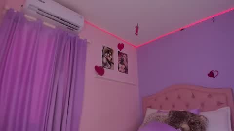 JessieTaylor1 online show from 25, 2, 2025