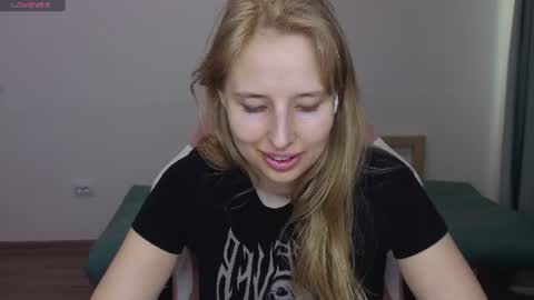 Snapshot of jessy_comely chatting on 5, 8, 2026 Jessy online show from 5, 8, 2026