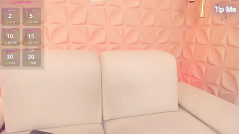Jessy Morgan online show from 29, 1, 2025