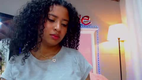 Snapshot of jessyzoe chatting on 5, 3, 2025 Jessy online show from 5, 3, 2025