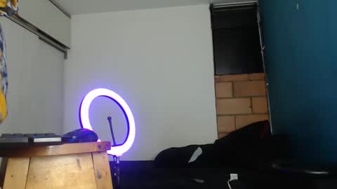 Snapshot of jesustarja chatting on 25, 1, 2025 FEMBOY BIGCOCK online show from 25, 1, 2025