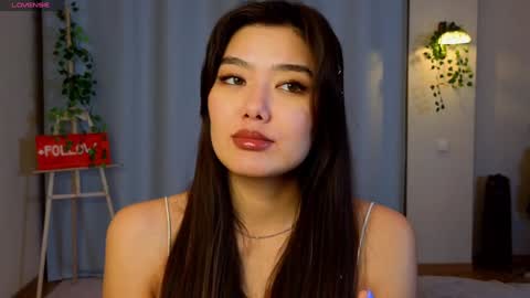 Hi all. My name is Naomi and Im glad to see you in my room  online show from 19, 1, 2025