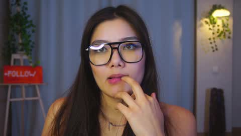 Hi all. My name is Naomi and Im glad to see you in my room  online show from 23, 1, 2025