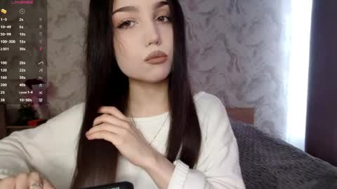 Snapshot of jettanicolay chatting on 29, 4, 2026 I am Gina ntmu Lets hit 10 Thumbs Up together online show from 29, 4, 2026