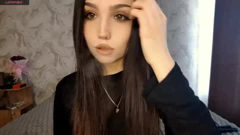 Snapshot of jettanicolay chatting on 6, 5, 2026 I am Gina ntmu Lets hit 10 Thumbs Up together online show from 6, 5, 2026