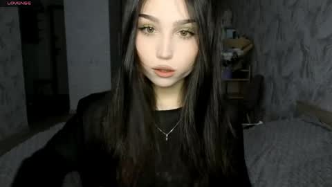 Snapshot of jettanicolay chatting on 21, 5, 2026 I am Gina ntmu Lets hit 10 Thumbs Up together online show from 21, 5, 2026