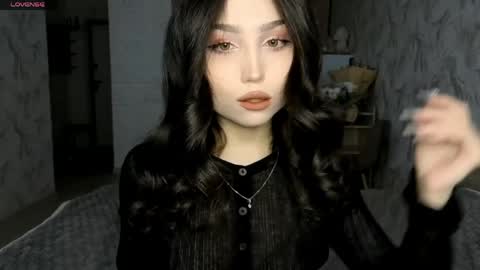 Snapshot of jettanicolay chatting on 24, 5, 2026 I am Gina ntmu Lets hit 10 Thumbs Up together online show from 24, 5, 2026