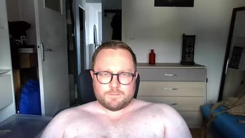 Snapshot of jeuneloup92 chatting on 2, 6, 2026 jeuneloup92 online show from 2, 6, 2026