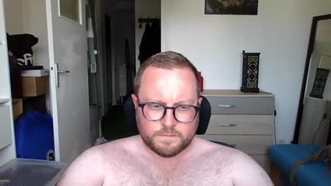 Snapshot of jeuneloup92 chatting on 23, 6, 2026 jeuneloup92 online show from 23, 6, 2026