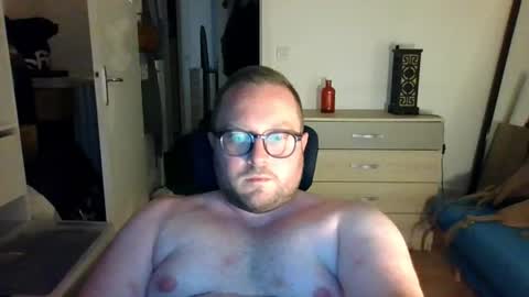 Snapshot of jeuneloup92 chatting on 18, 7, 2026 jeuneloup92 online show from 18, 7, 2026