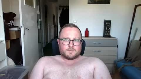 Snapshot of jeuneloup92 chatting on 20, 7, 2026 jeuneloup92 online show from 20, 7, 2026