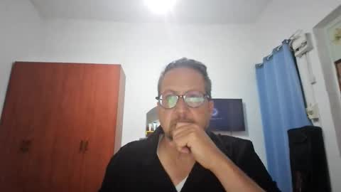 jewbitch1 online show from 1, 10, 2025