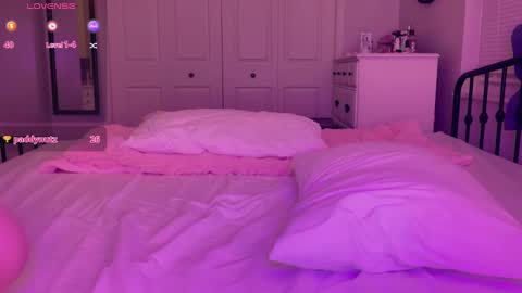   online show from 3, 10, 2025