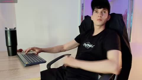 Jheampiero online show from 5, 3, 2026