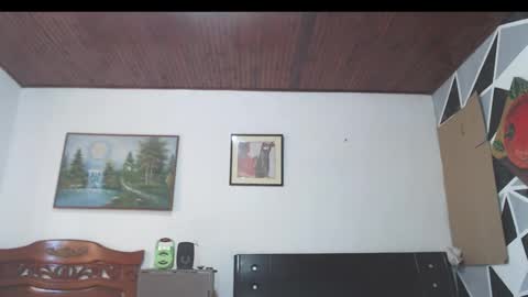 Snapshot of jhon_tommy chatting on 12, 12, 2024 jhon tommy online show from 12, 12, 2024