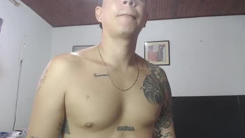 Snapshot of jhon_tommy chatting on 4, 1, 2025 jhon tommy online show from 4, 1, 2025