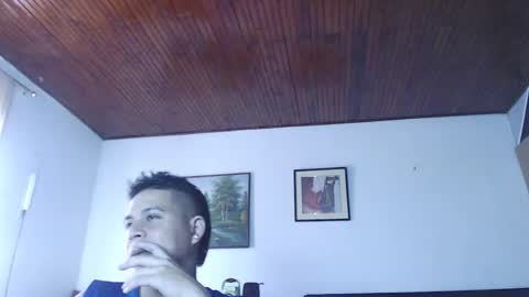 Snapshot of jhon_tommy chatting on 17, 1, 2025 jhon tommy online show from 17, 1, 2025