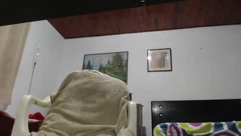 Snapshot of jhon_tommy chatting on 8, 2, 2025 jhon tommy online show from 8, 2, 2025