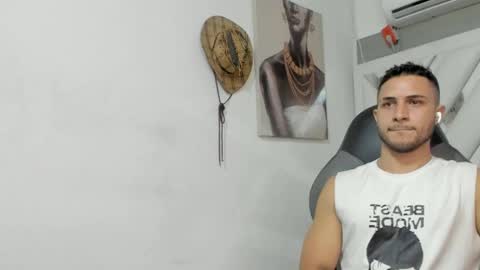 Snapshot of jhonny_flames7 chatting on 16, 12, 2024 jhonny online show from 16, 12, 2024