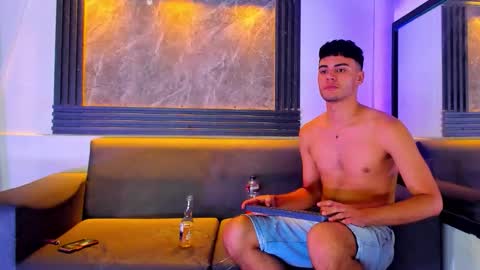 Snapshot of jhostin_1 chatting on 20, 11, 2025 jhostin_1 online show from 20, 11, 2025