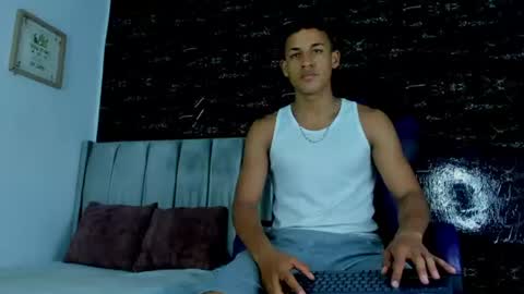 Snapshot of jhostin_10 chatting on 23, 7, 2026 Jhostin online show from 23, 7, 2026