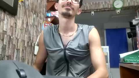 Jhosuamoore  online show from 5, 6, 2026