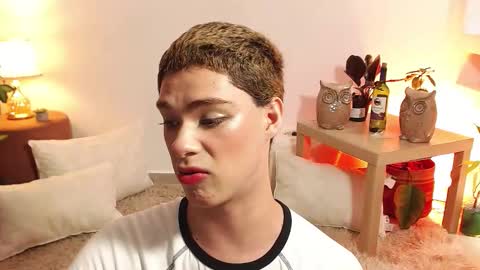 Jhuan Nhez online show from 2, 11, 2025