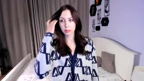 Snapshot of jiddy_fuzze chatting on 25, 10, 2025 Margo online show from 25, 10, 2025