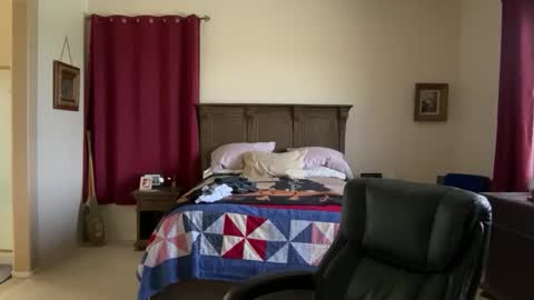 Snapshot of jimmyaaron chatting on 17, 11, 2025 Dad of Three online show from 17, 11, 2025