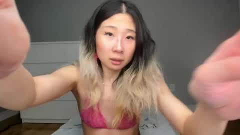 Jiwoo online show from 21, 3, 2026