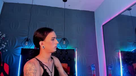 Joa Isaza     online show from 11, 1, 2025