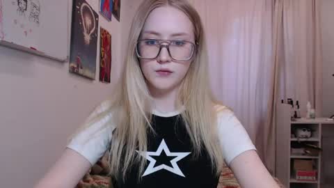 Snapshot of joan_kiss chatting on 9, 6, 2026 joan_kiss online show from 9, 6, 2026
